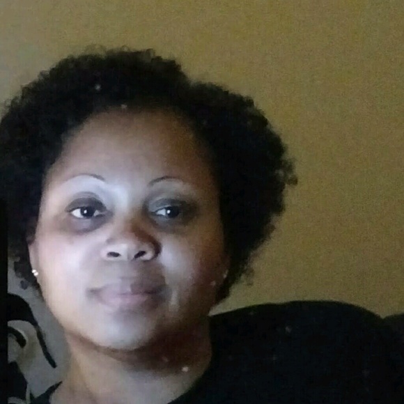 Meet your Posher, Angela - Picture 1 of 1